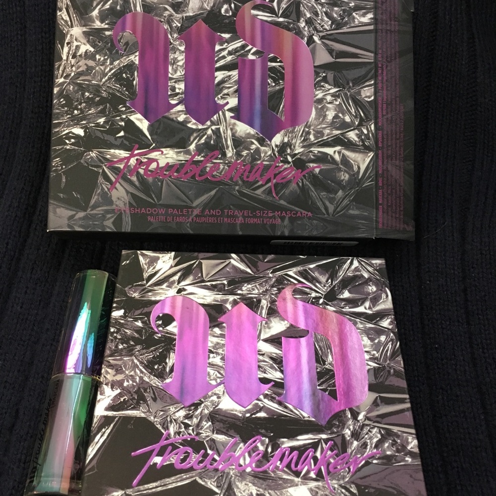 Urban Decay Troublemaker Palette